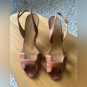 Hermès Night shoes Tan